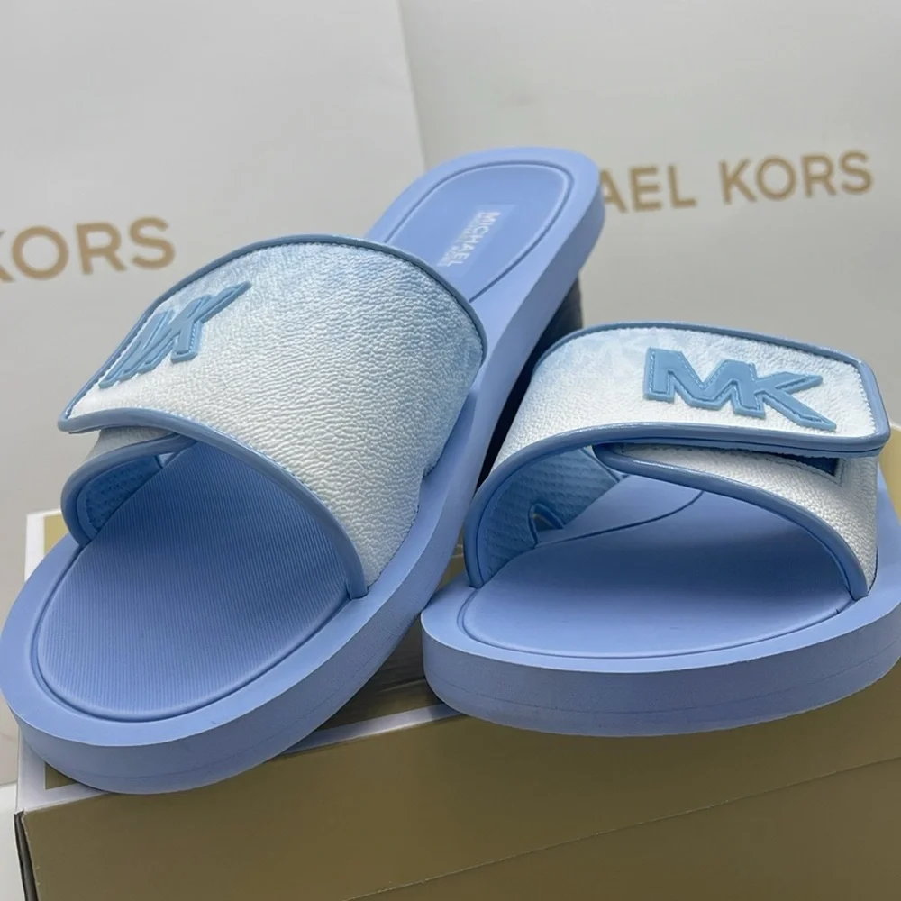 Michael Kors Slide Logo Sandals Palmer Ombré Signature
Light Sky
NWT - Picture 5 of 16